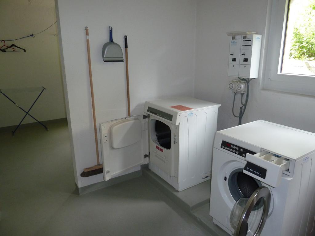 Ferienwohnung Murschetg Laax Zimmer foto