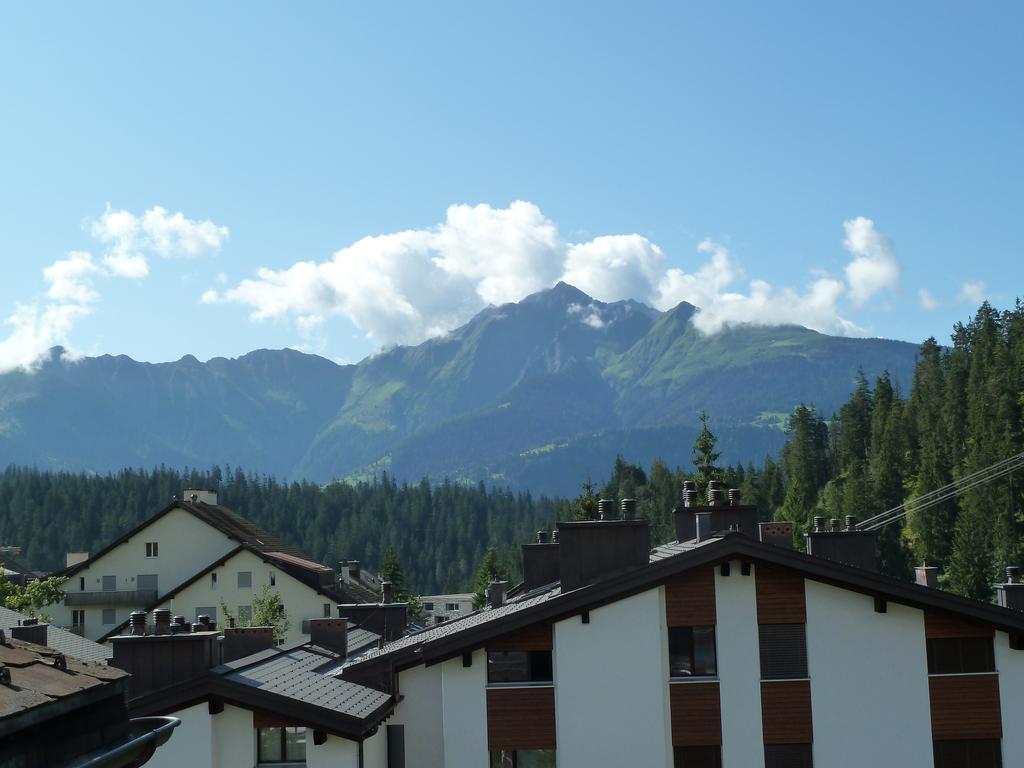 Ferienwohnung Murschetg Laax Zimmer foto