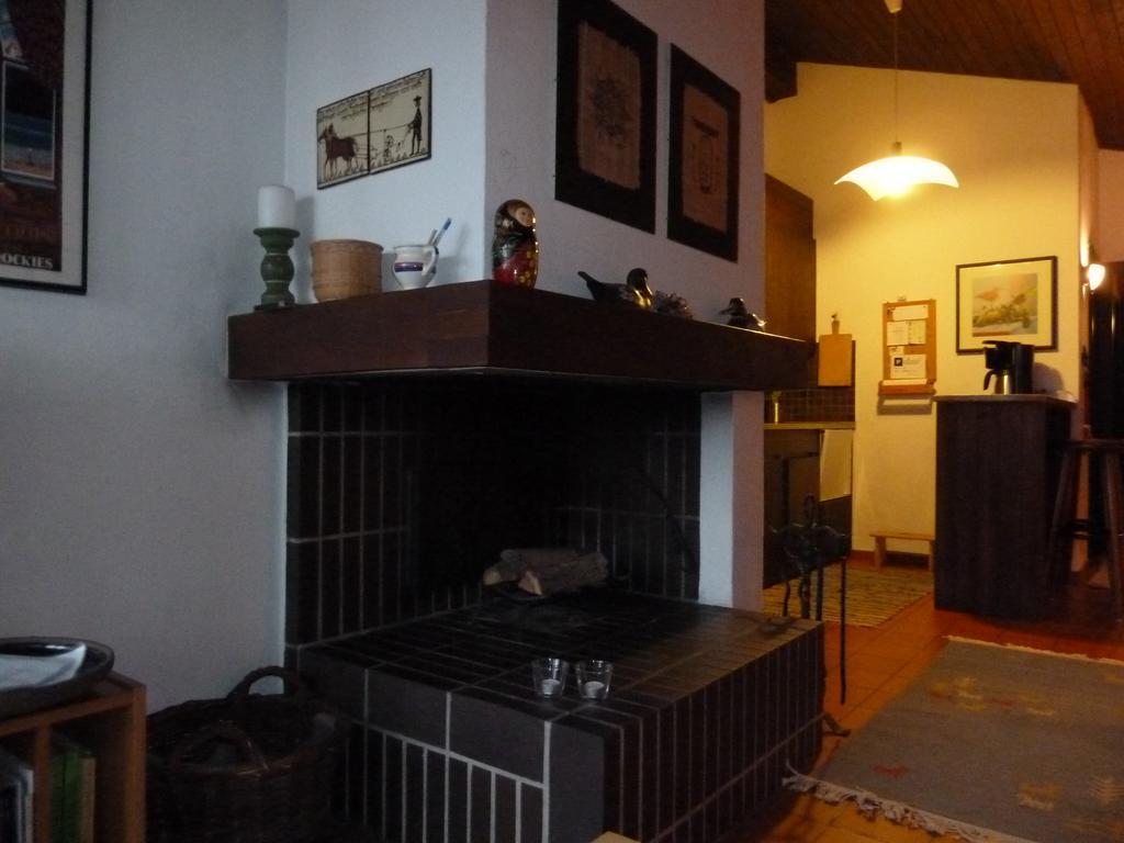 Ferienwohnung Murschetg Laax Zimmer foto