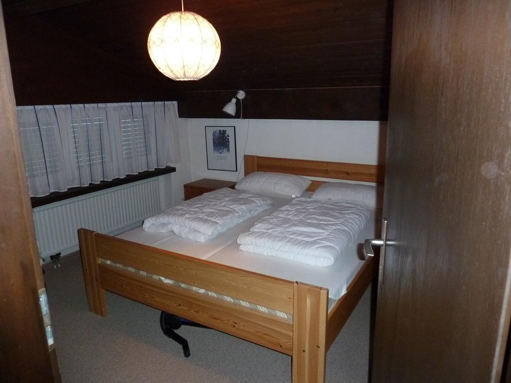 Ferienwohnung Murschetg Laax Zimmer foto